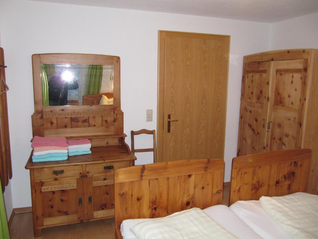 Pepis Ferienwohnungen Inklusive Sommercard Jerzens Room photo